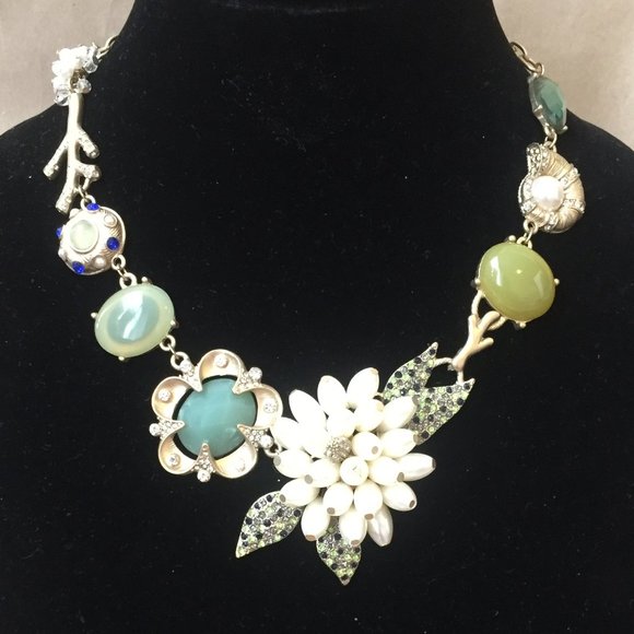 Matte Gold Colored Floral Statement Necklace - Picture 3 of 10